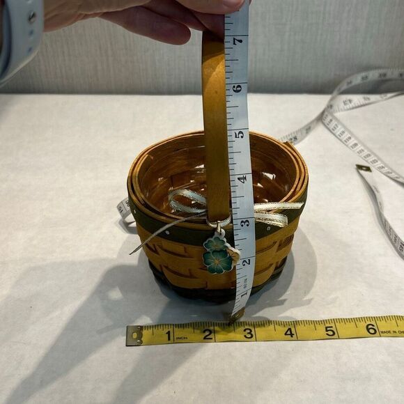 Longaberger 2001 Lucky You Shamrock Basket Plastic Liner 4 Leaf Clover Charm Bow - Picture 10 of 11